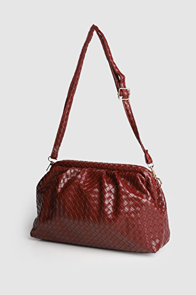 Rivina حقيبة يد وكتف وحقيبة كروس بودي من ميري جلو بتفاصيل محبوكة باللون الأحم...