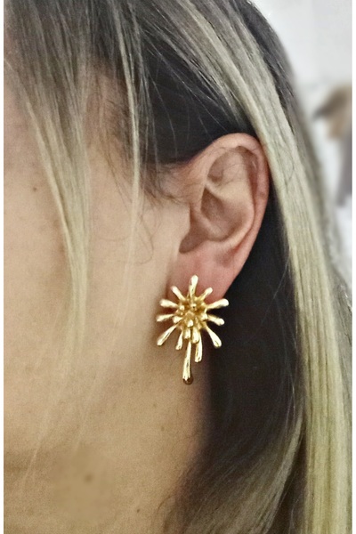 mos&more Gold Stylish Earrings