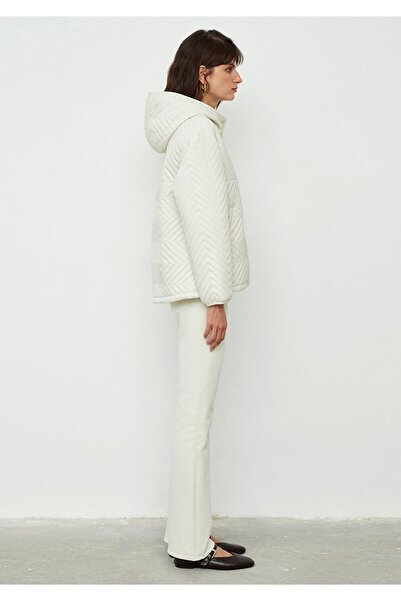 Mavi Gesteppte Ecru-Jacke mit Kapuze, lockere Passform / lockerer, bequemer Schnitt 1110460-71609