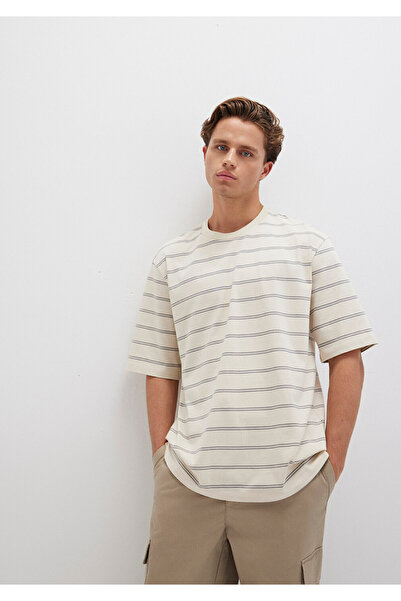 Mavi Γκρι ριγέ μπλουζάκι εκρού Relaxed Fit / Άνετη εφαρμογή 0612914-70076