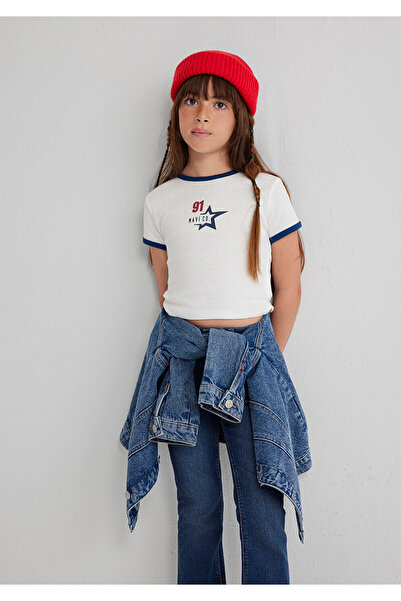 Mavi Bedrucktes Ecru-T-Shirt mit eng anliegendem Schnitt 7610345-70057