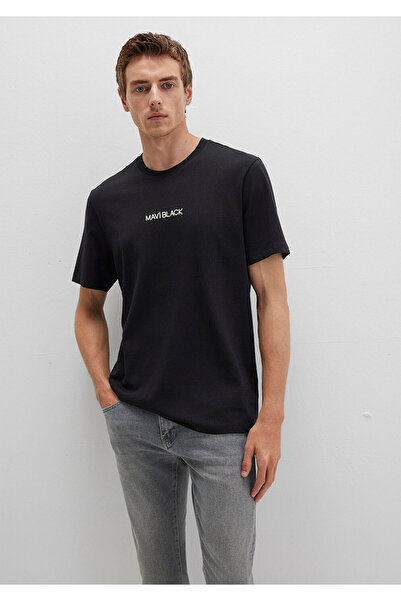 Mavi Μαύρο εμπριμέ μαύρο μπλουζάκι Regular Fit / Normal Cut 0612867-900