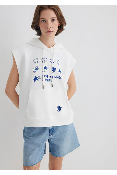 Mavi Ecru-Sweatshirt mit Kapuze und Aufdruck „Indigo Turtles“ 1S10383-70057