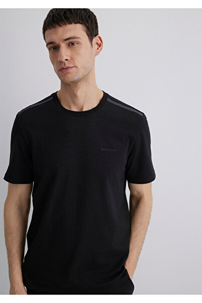 Mavi Μαύρο Μαύρο T-Shirt Regular Fit / Normal Cut 0612689-900