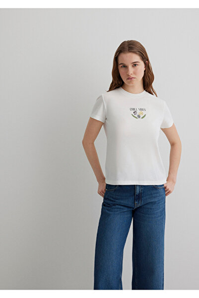 Mavi Bedrucktes Ecru-T-Shirt mit halbschlanker Passform / Semi Slim Fit 1613191-70057