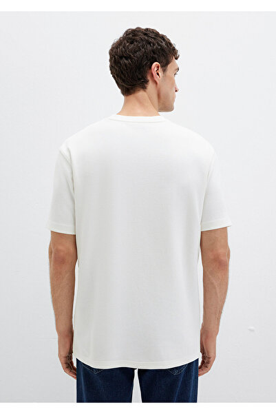 Mavi Schwarzes Ecru Basic-T-Shirt mit lockerer Passform / lockerer, bequemer Schnitt 0612731-70057