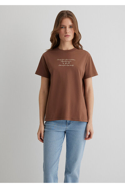 Mavi Bedrucktes braunes T-Shirt mit normaler Passform 1613133 -90437