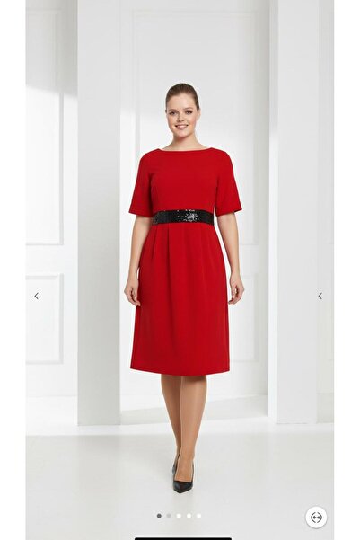 Nidya Moda Kadın Kırmızı Sırt V Pullu Payetli Kemer Abiye Elbise 4020PK
