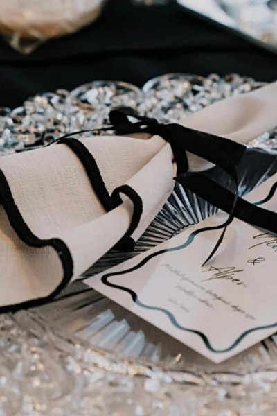 KaiHome مجموعة من 2 منديل أبيض مصنوع من قماش الكتان بنسبة 100% باللون الأسود