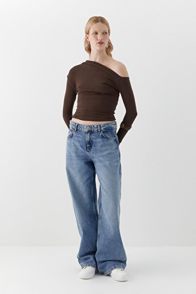 MARKALİSTE Boat Neck Off-Shoulder Blouse Brown