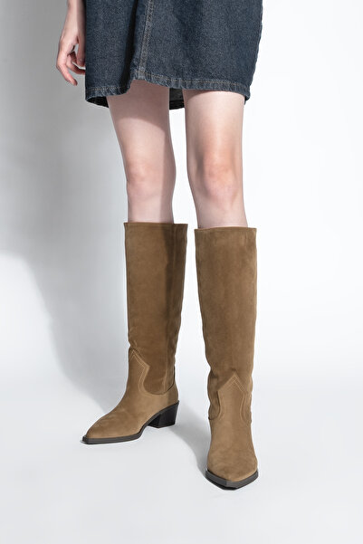 Marjin Γυναικείες μπότες Western χωρίς φερμουάρ με μυτερή μύτη Mivez Tan Suede