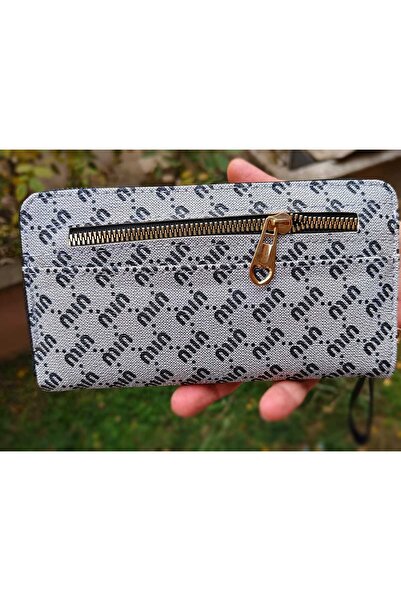 mın Stylishly Designed Women's Wallet