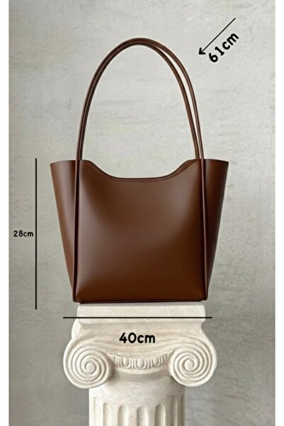 Madame Γυναικεία τσάντα χεριού και ώμου μεγάλου μεγέθους από συνθετικό δέρμα με καφέ λουράκι