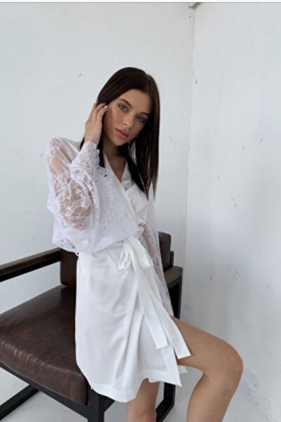 lousa Κοντό λευκό φόρεμα με μανίκια από μεταξένιο σατέν δαντέλα