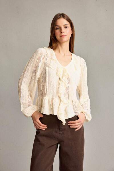 DeFacto V-Neck Front Tie Flounced Lace Blouse F9717Ax25Sm