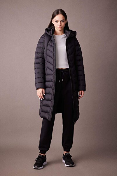 DeFacto Dlouhá péřová bunda - Parka s kapucí, Slim Fit, kapsa na zip