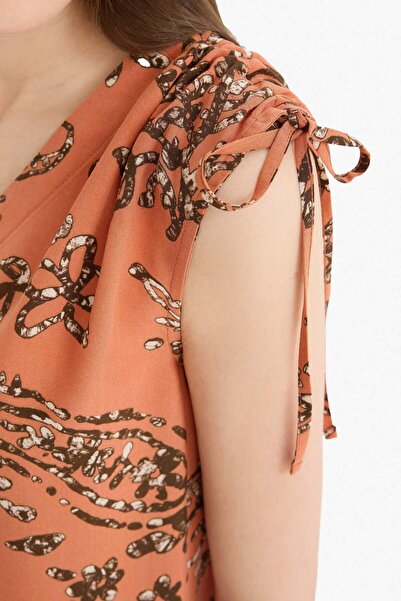 DeFacto Πουκάμισο με κοντό μανίκι με στάμπα με λαιμόκοψη σε σχήμα V F0987AX25SM