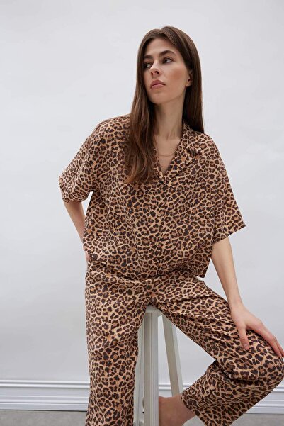 DeFacto Κοντομάνικο πουκάμισο Loose Fit Leopard Print Modal F0879AX25SM
