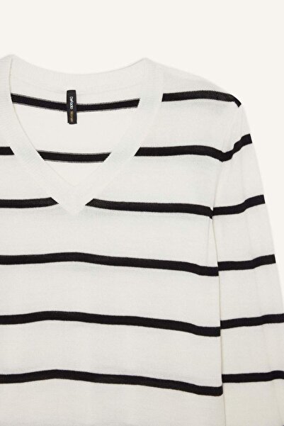 DeFacto Relax Fit V-Ausschnitt, weicher, strukturierter, gestreifter Strickpullover 3113229