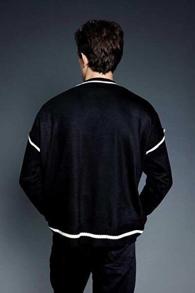 ablukaonline Men's Oversized Round Neck Contrast Detailed Sweater Black