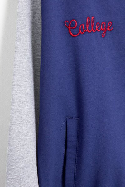 Cansın Mini Σετ αγορίστικη φόρμα με μπλε κεντημένο κολεγιακό μπουφάν 21224