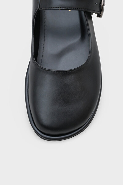 Capone Outfitters Women's Buckled Mary Jane