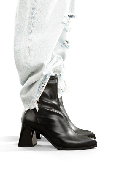 Lio Shoes Kadın Siyah Sivri Burun Kalın Topuklu Streç Bot