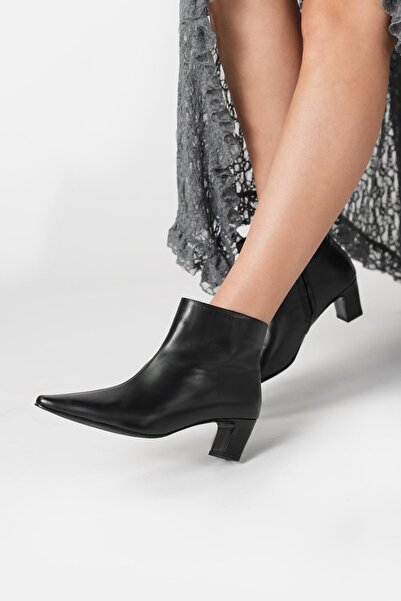 Bestyle حذاء لورا نسائي أسود مصنوع من الجلد الطبيعي بنسبة 100% بمقدمة مدببة