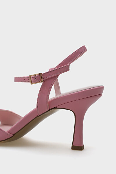 Capone Outfitters Dale Mid Heeled Ankle Strap Buckle Women's Sandals