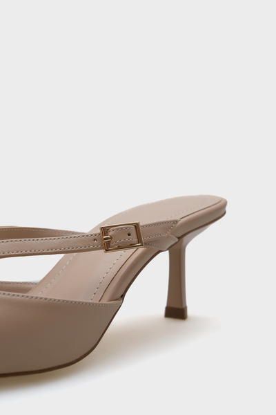 Capone Outfitters Lucie Medium Heeled Pointed Toe Buckle Women's Closed Toe Slippers