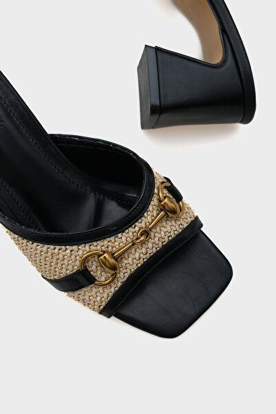 Capone Outfitters Women's Gold Buckle Straw Detailed Thick Heeled Black Slippers