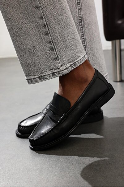 5in1Canpolat Черни кожени мокасини 35507