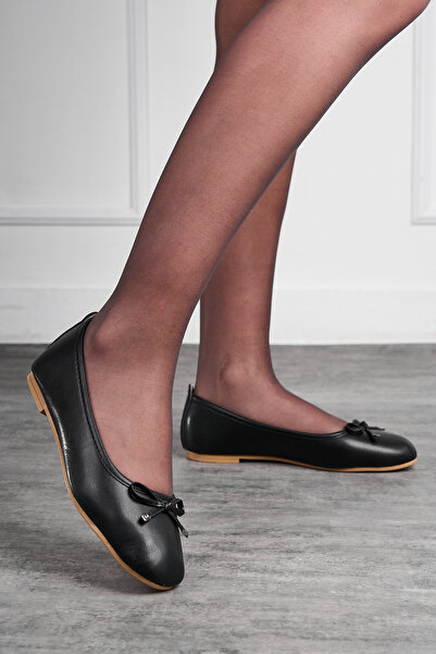 İmerShoes Günlük Kadın Siyah Babet Oval Burun Fiyonklu Rahat Kalıp Tırtıklı Taban Ayakkabı 112