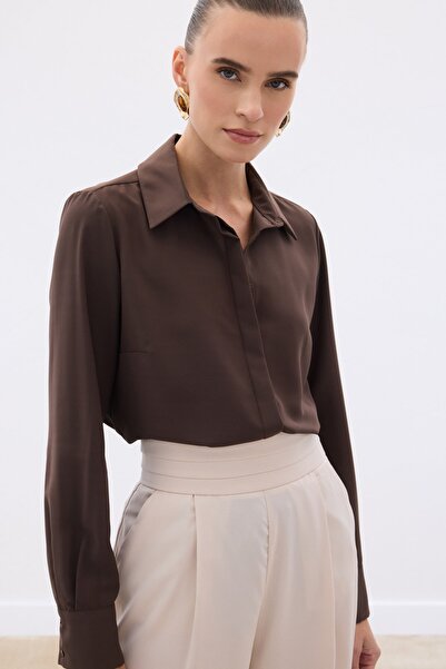 Sateen Класична пряма сорочка - кавова