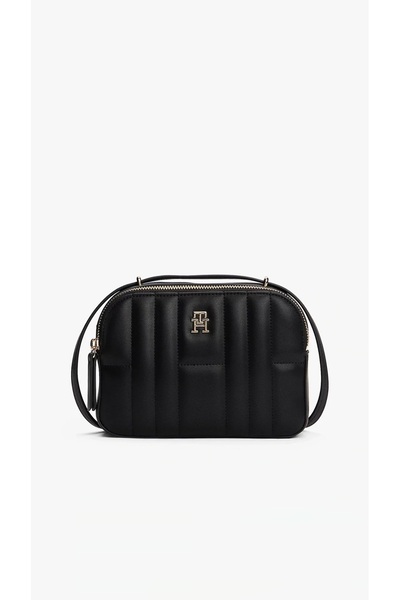 Tommy Hilfiger NŐI VÁLTÓTÁSKA AW0AW17453-BDS