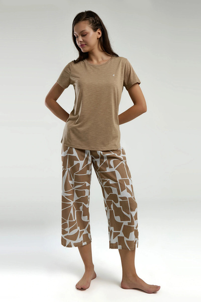 Pierre Cardin Women's Cream Capri Set