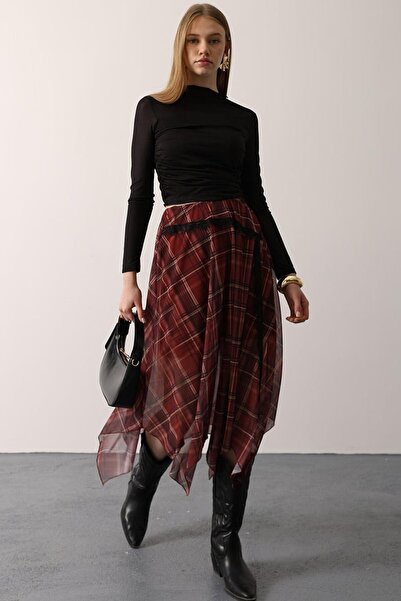 VAGGON Women's Burgundy Plaid Asymmetrical Cut Lined Lace Skirt Vs01532