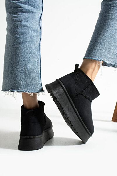 butiksosyete38 Γυναικείο μποτάκι μαύρισμα με χοντρή σόλα με γούνα στο εσωτερικό με απλό σχέδιο