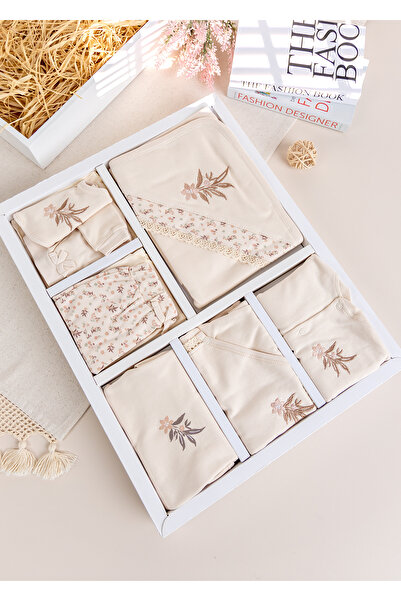 Babymod 10-Piece Floral Patterned Baby Girl Hospital Discharge Set