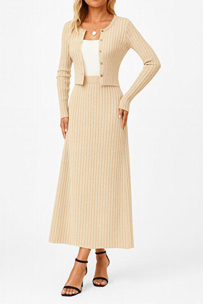 M&G PREMIUM BOUTIQUE Bej Triko Örme Uzun Elbise – Düğmeli Zarif Tasarım | Kış...