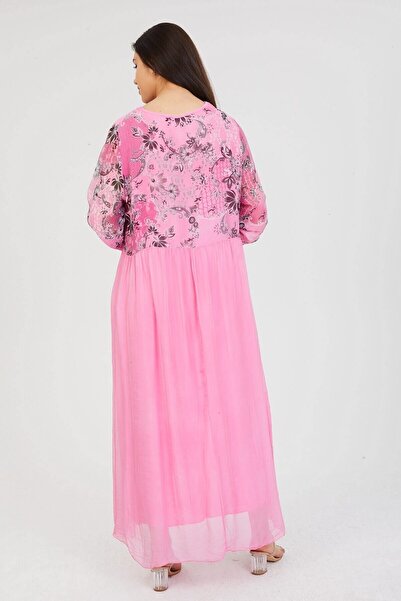 della moor Μακρύ μεταξωτό φόρεμα με ροζ ιταλική δαντέλα με λεπτομέρεια με λουλουδάτο σχέδιο