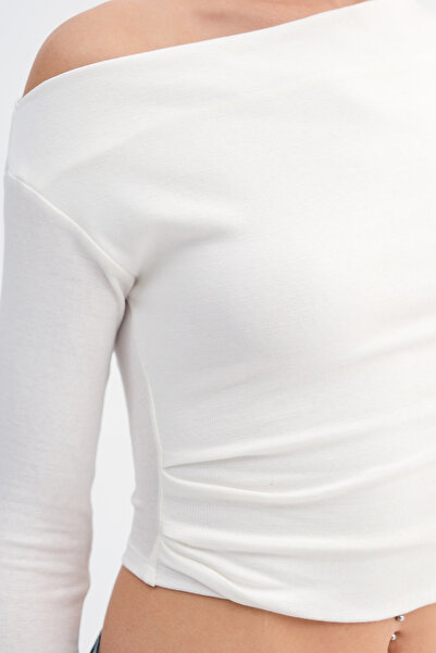 Addax Boat Neck Modal Blouse B18534