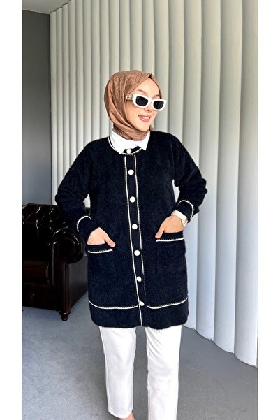 Thebomb Burcu Crew Neck Buttoned Cardigan