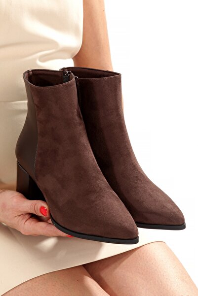 Modabuymus Γυναικείες μπότες Hudson σε καφέ χρώμα σουέντ με κοντό χοντρό τακούνι