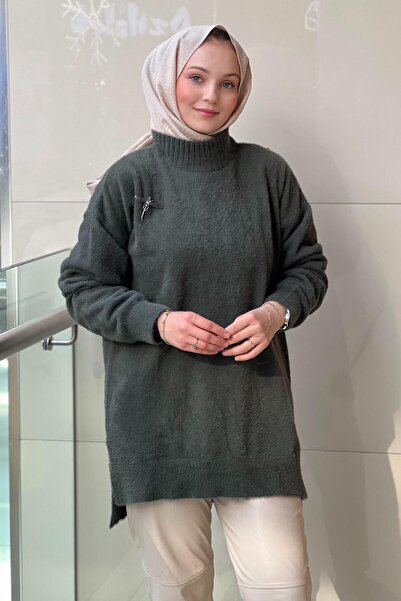 Nuss Angora Tunic with a Crew Neck, Short in the Front and Long in the Back