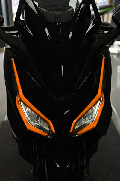 Banxtre ملصق تصميم المصباح الأمامي باللون البرتقالي المتوافق مع هوندا فورزا 2...