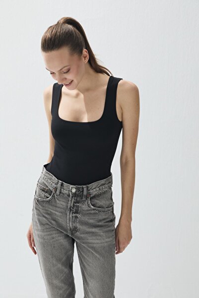 TUBİA Body de damă cu decolteu pătrat nasturi, culoare neagră