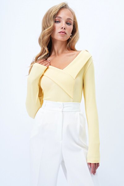 Trend Alaçatı Stili Women's Yellow Wide Collar Ottoban Blouse Alc-X14342