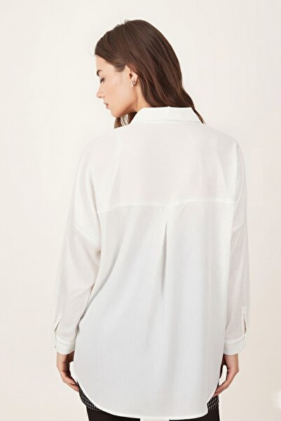 armonika Women's White Pocket Oversized Slim F Corded Fabric Velvet Shirt Arm-24K001076