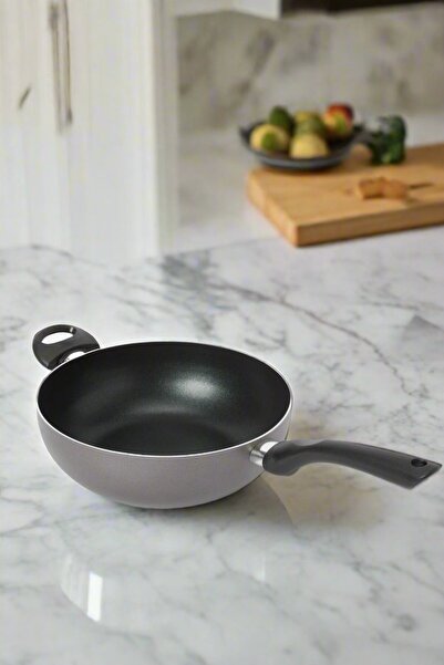 REDTAG Black Aluminum Non Stick Wok Pan (26Cm)